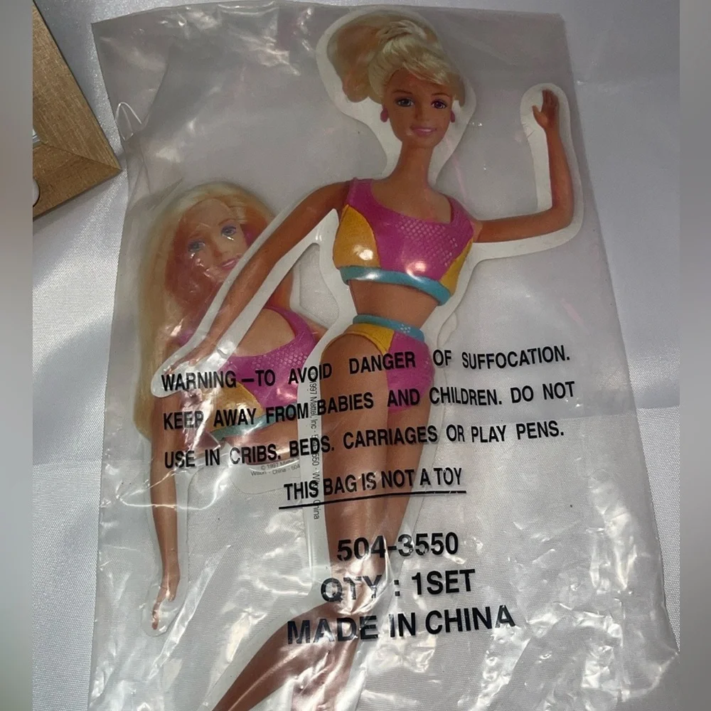 Vintage Wilton Mattel Barbie 1997 with insert Lay Ons New In Package